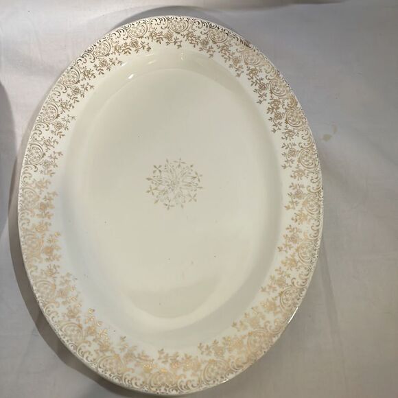 Two Edwin M Knowles serving dishes - Picture 3 of 13